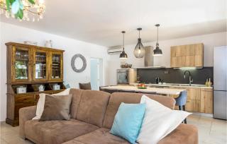 Awesome Home In Srima With Jacuzzi - Srima - 5