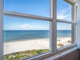 Gulf-View Condo w/ Pool, Beach Access & BBQ Area - Fort Myers Beach - 3