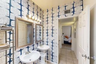 2BR Home with Large Fenced Yard, Fire Pit, Dogs OK - 9