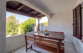 Lovely Apartment In Jadranovo With Wifi - Jadranovo - 2