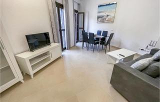 1 Bedroom Cozy Apartment In Estepona - Estepona - 0