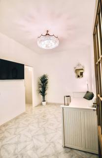 Golden Luxury Home - San Giovanni - 10 min to Basilica of San Giovanni - 25 min to Colosseum - 1