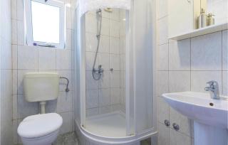 Awesome Apartment In Duba With Wifi - 8