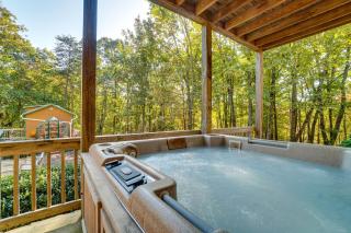 Family Getaway Georgia Cabin with Outdoor Hot Tub - Clermont - 8