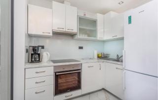 Lovely Apartment In Malinska With Wifi - Malinska - 3