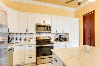 8 Mi to French Quarter Home with Patio and Yard - New Orleans - 2
