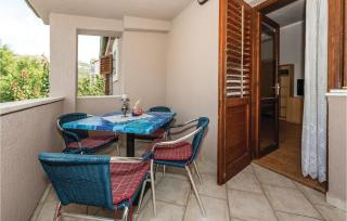 Two-Bedroom Apartment In Grebastica - Grebaštica - 9