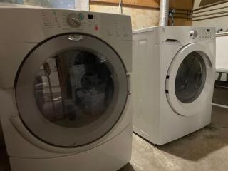 2 bedroom rental apartment , 1 sofa bed, 2 car parking - Mississauga - 1