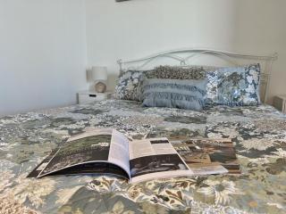 Your Mira Mar Hide Away - Albany - 4