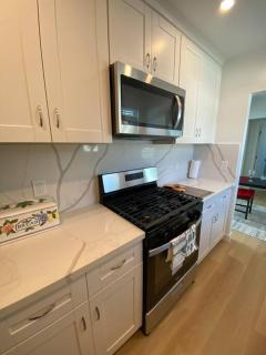 4 Stanford! Furnished Apartment, Gated Parking, Laundry - East Palo Alto - 5