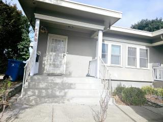 Cozy Craftman Cottage in Quiet Historic Vallejo Neighborhood - 9