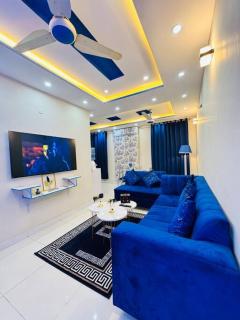 1BR Indigo Haven Retreat with City Views - Rāmkot - 4