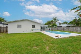 Canal front, 2 King Beds, Pool, Game Room - Cutler Bay - 9