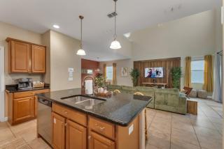 5BD - Movie Room, Pool, BBQ - Near Disney World - 4