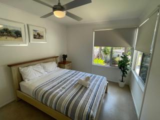 Renovated Beach House in the Heart of Mooloolaba - Mooloolaba - 2