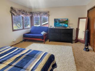 The Foxhole on East Lake Okoboji - Spirit Lake - 7