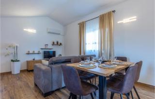 Nice Home In Sestanovac With Kitchen - Šestanovac - 7