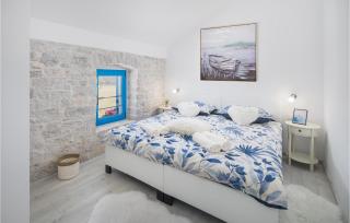 2 Bedroom Cozy Home In Visnjan - 6