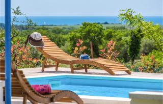 Three-Bedroom Apartment In Porec - Tar - 9