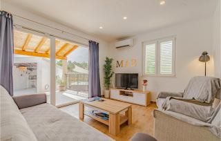 Lovely Home In Vela Luka With Jacuzzi - Vela Luka - 9