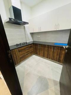 Luxurious 2-Bedroom Apartment with Margalla View - Skypark One, Gulberg Greens - Islamabad - 9