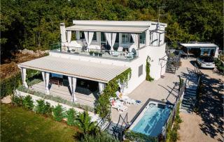 Nice Home In Malinska - 2