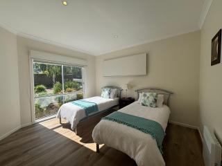 Sandpiper 10 - Close to Town and Beach - Inverloch - 6