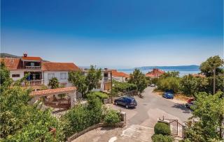 3 Bedroom Cozy Apartment In Crikvenica - Crikvenica - 3
