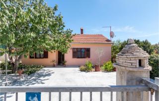 2 Bedroom Beautiful Home In Sikici - Šikići - 0
