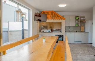 1 Bedroom Amazing Apartment In Pula - Pula - 7