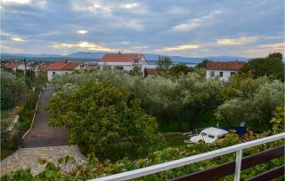 3 Bedroom Cozy Apartment In Malinska - Malinska - 8