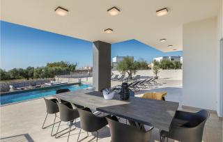 5 Bedroom Amazing Home In Galizana - Galižana - 2