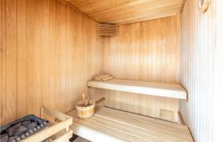 Awesome Apartment In Saint-Pancrace - Saint-Pancrace - 4
