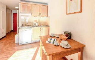 Awesome Apartment In Saint-Pancrace - Saint-Pancrace - 5