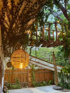 The Pool Treehouse Hotel - Brisas de Zicatela - 4