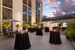 Doubletree by Hilton Fort Myers at Bell Tower Shops - Fort Myers - 9