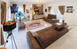 Stunning Home In Zagvozd With Kitchen - Zagvozd - 8