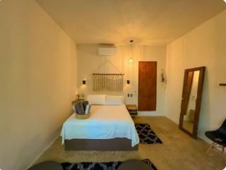The Pool Treehouse Hotel - Brisas de Zicatela - 2