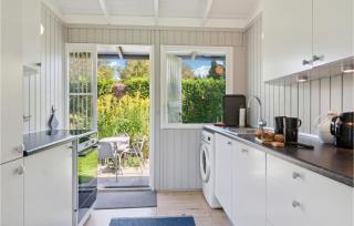 Two-Bedroom Holiday Home In Tisvildeleje - 4