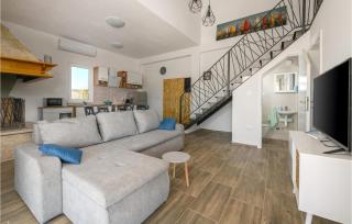 Gorgeous Home In Krsan With Kitchen - Kršan - 8