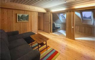 Beautiful Home In Flisa With Kitchen - - 7