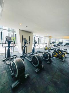 Spacious 2BR near City of Dreams, Solaire, NAIA, Ayala Malls, Okada and MOA - 6
