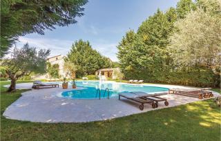 Gorgeous Home In Bale With Wifi - 4