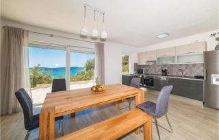 Cozy Home In Trogir With Wifi - 8