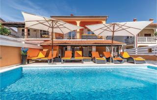 Nice Home In Banjole With Jacuzzi - 2