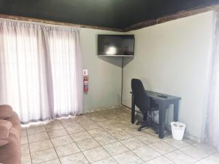 Lyttelton Self-Catering Accommodation - Centurion - 6