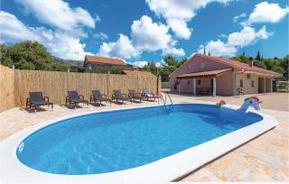 Three-Bedroom Holiday Home In Dubrava - Dubrava - 0