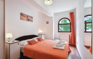 Three-Bedroom Apartment In Jesenice - 2