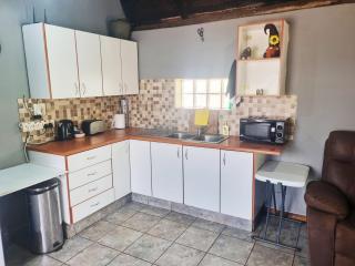 Lyttelton Self-Catering Accommodation - Centurion - 8
