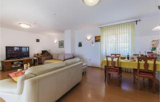 Gorgeous Apartment In Vodnjan With Wifi - 2